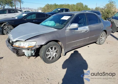 2000 Honda Accord 2.3 Ex from USA, damaged, VIN JHMCG5556YC042000